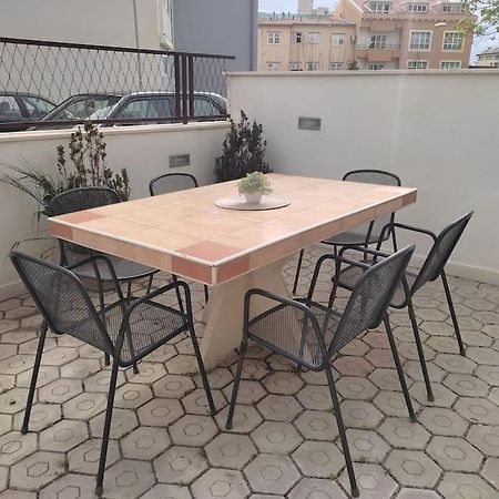 Apartment Dora-100M From The Central Beach Makarska Esterno foto
