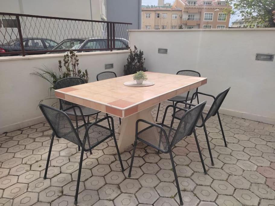 Apartment Dora-100M From The Central Beach Makarska Esterno foto